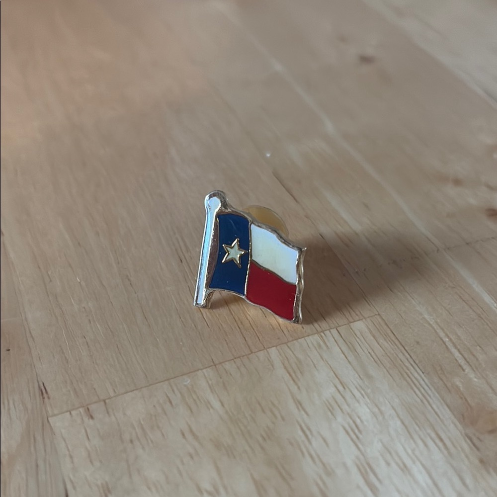 Texas Flag Pin with Gold Accents